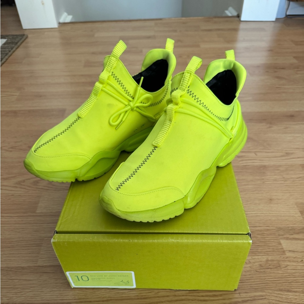John Geiger 002 size 10
